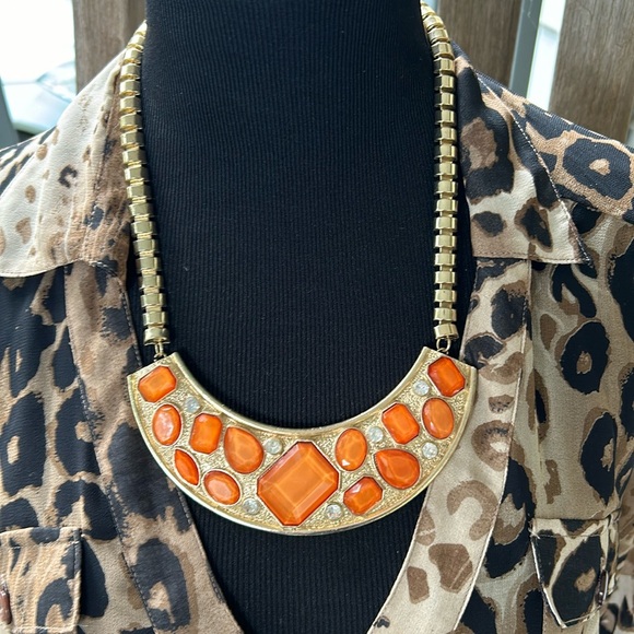 Lavalier - Picture 1 of 2